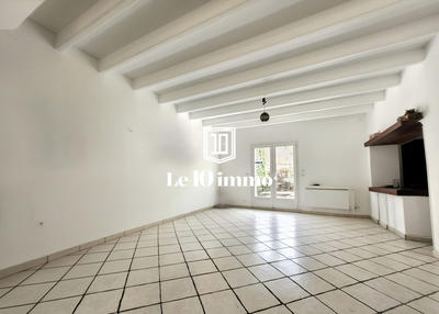 Maison - 96 m² - 4 pièces