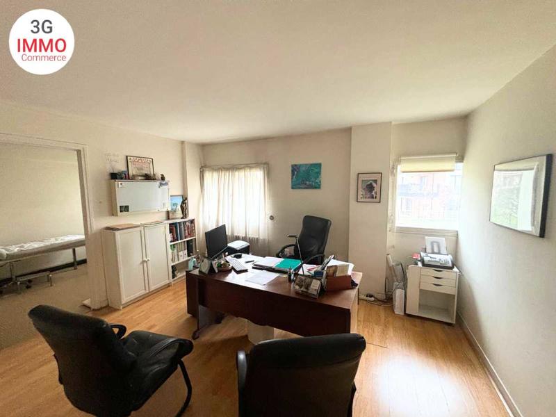 Bureau - 148 m² - 9 pièces