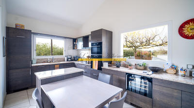 Maison - 177 m² - 5 pièces