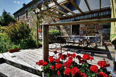 Maison - 233 m² - 9 pièces