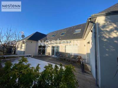 Maison - 235 m² - 7 pièces