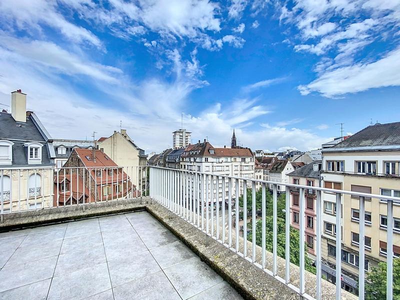 Loft - 97 m² - 6 pièces