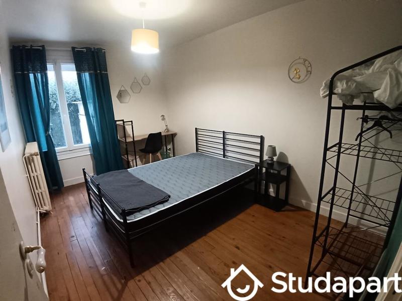 Chambre - 11 m² - 1 pièce