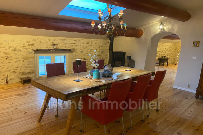Maison de village - 375 m² - 10 pièces