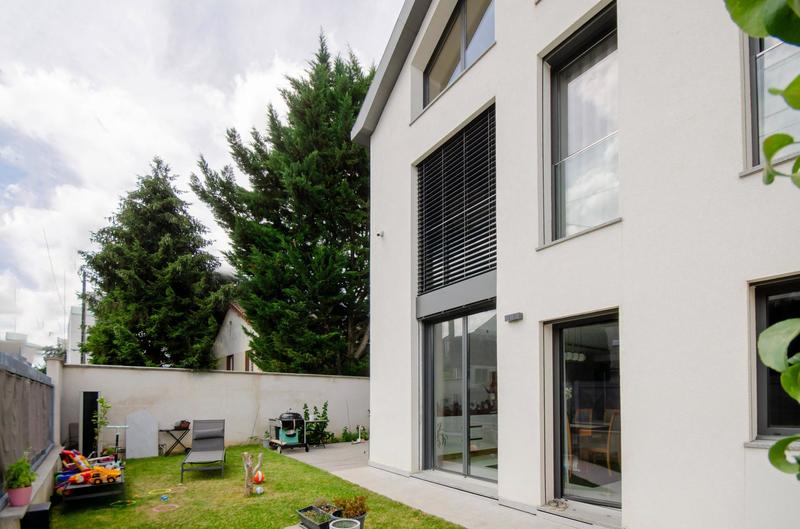 Maison - 185 m² - 8 pièces