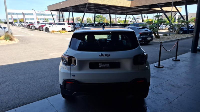 Jeep Avenger Bev 115kw Longitude