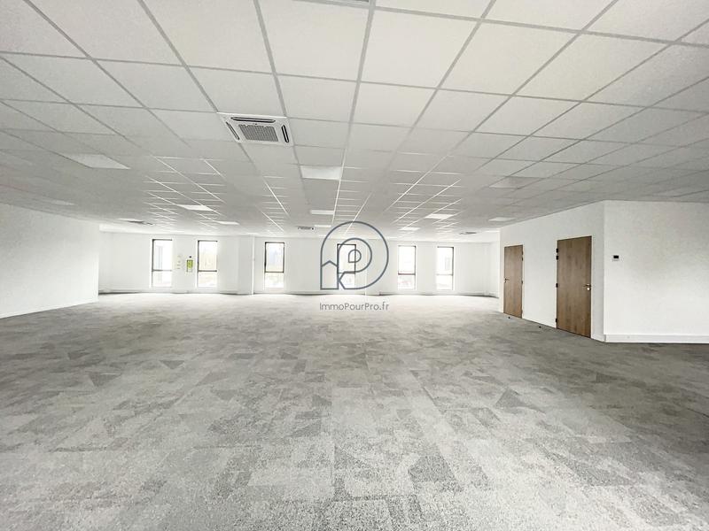 Bureau - 234 m²