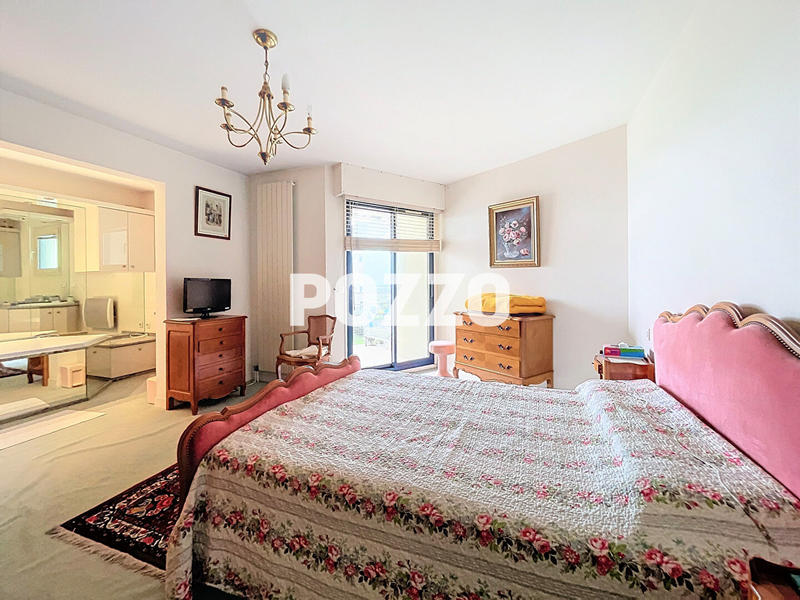 Appartement - 154 m² - 5 pièces