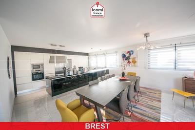 Appartement - 130 m² - 4 pièces