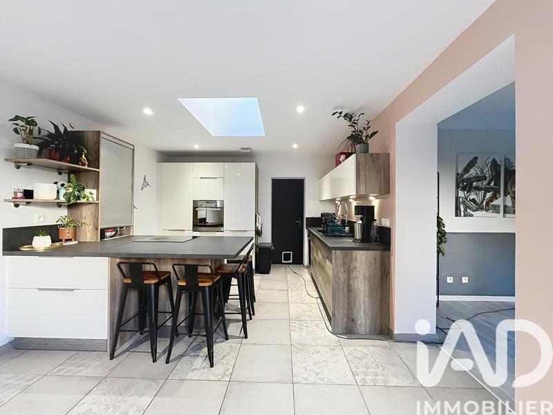 Maison - 170 m² - 8 pièces