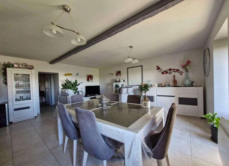 Maison - 92 m² - 4 pièces