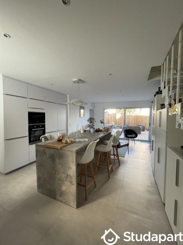 Chambre - 11 m² - 1 pièce