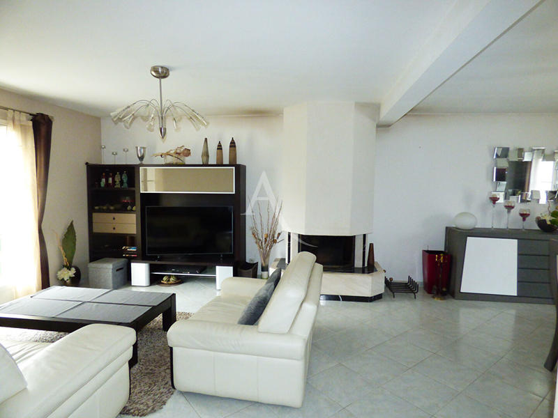 Maison - 171 m² - 6 pièces