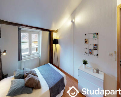 Chambre - 130 m² - 1 pièce