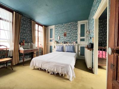 Maison - 194 m² - 10 pièces