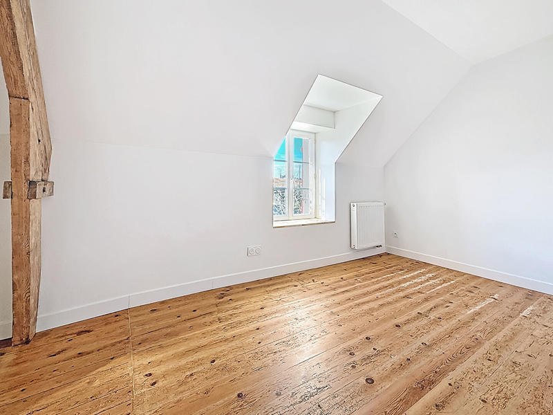 Maison - 80 m² - 4 pièces