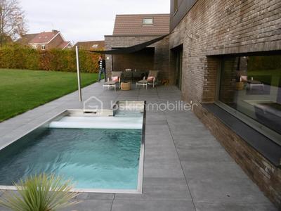 Maison - 205 m² - 6 pièces