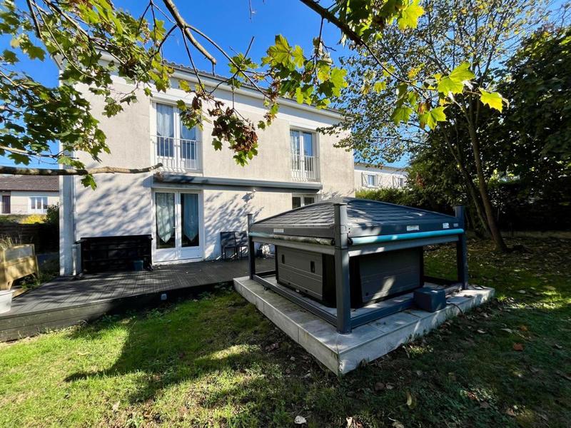 Maison - 135 m² - 6 pièces