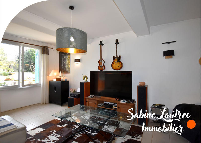 Propriété - 270 m² - 7 pièces