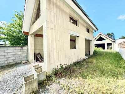 Maison - 110 m² - 4 pièces