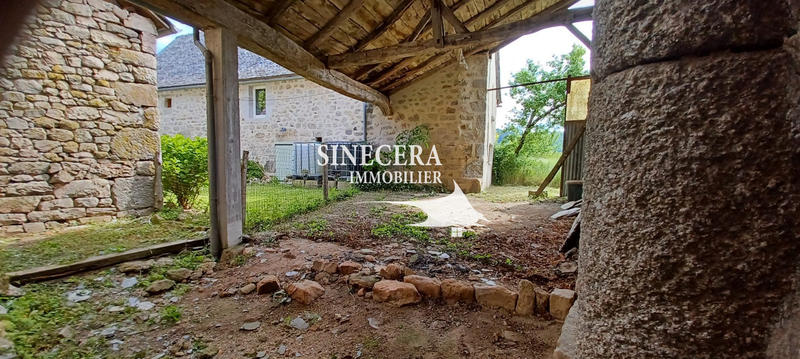 Maison - 240 m² - 7 pièces