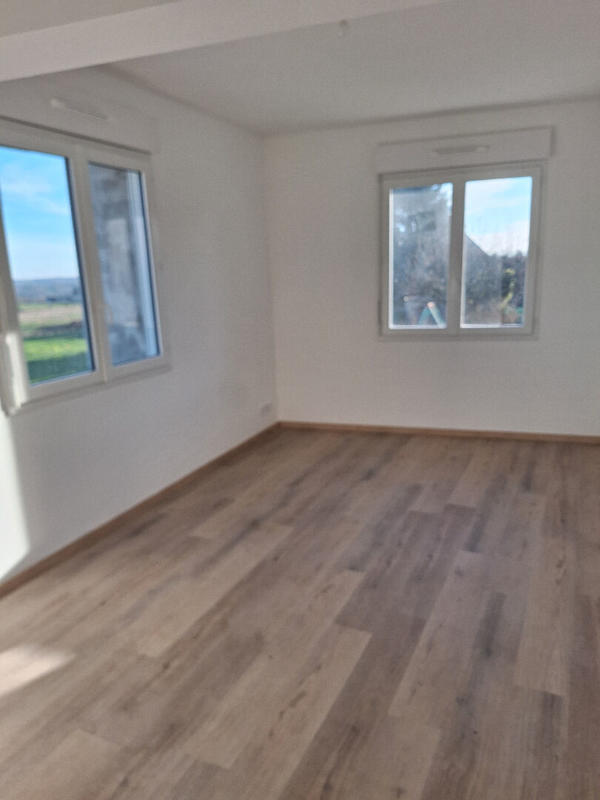 Maison - 104 m² - 4 pièces