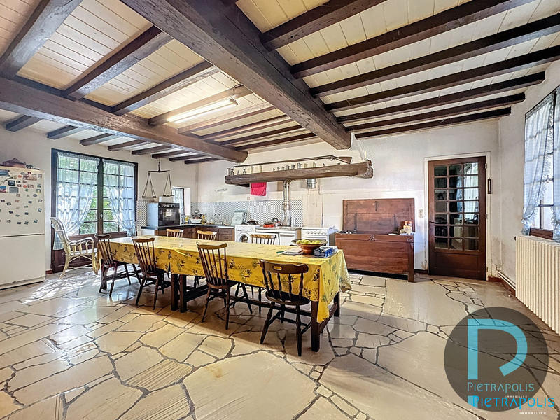 Maison ancienne - 209 m² - 6 pièces