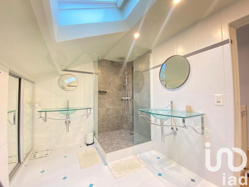 Maison - 143 m² - 6 pièces