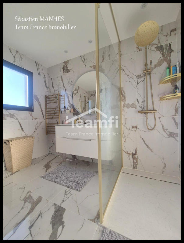 Maison - 138 m² - 5 pièces