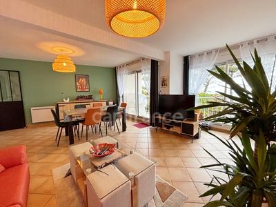 Appartement - 60 m² - 2 pièces