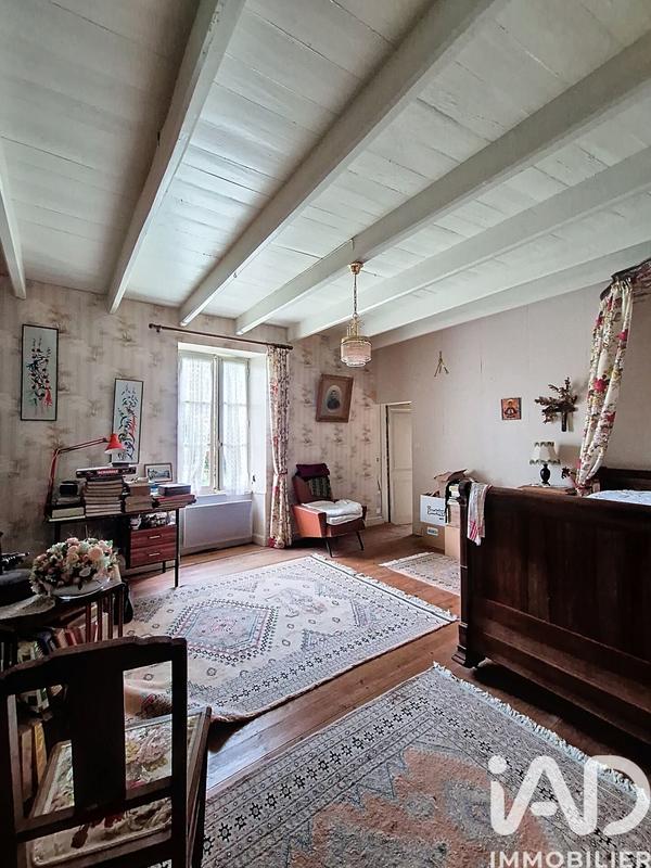 Maison - 215 m² - 7 pièces