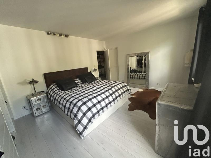 Maison - 250 m² - 8 pièces