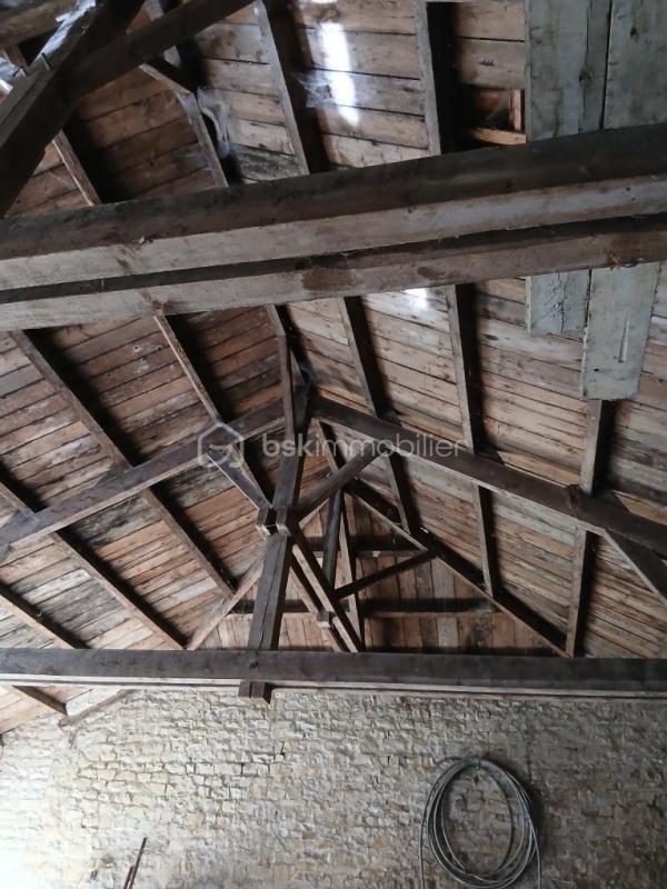 Grange - 179 m² - 1 pièce