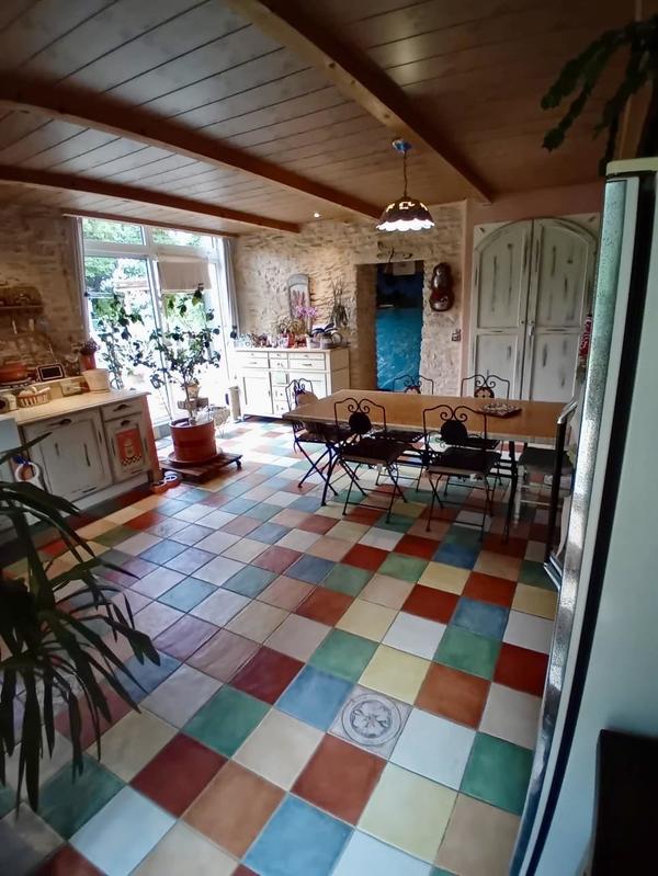 Maison en pierre - 255 m² - 8 pièces