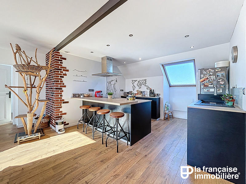 Appartement - 99 m² - 4 pièces