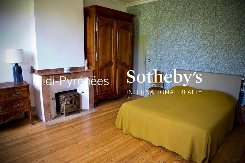 Maison de maîtres - 265 m² - 7 pièces