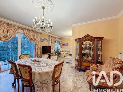 Appartement - 145 m² - 5 pièces