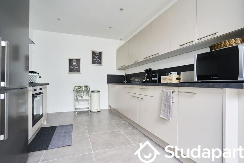 Chambre - 13 m² - 1 pièce