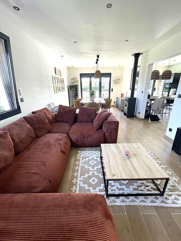 Villa - 167 m² - 6 pièces