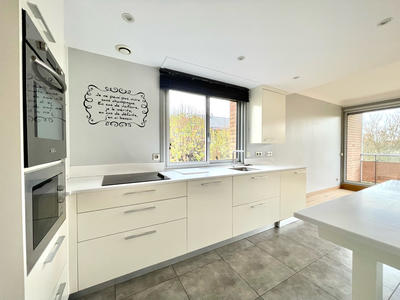 Appartement - 93 m² - 4 pièces