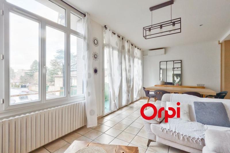 Appartement - 75 m² - 5 pièces