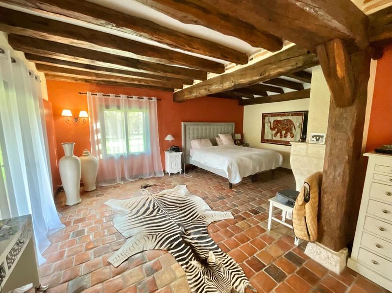 Maison - 800 m² - 24 pièces