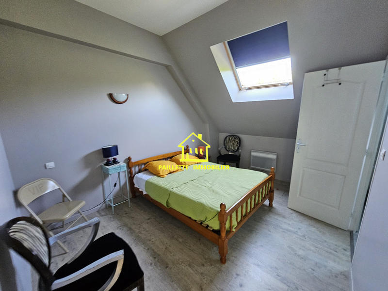 Maison - 1 000 m² - 30 pièces