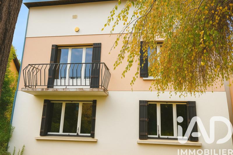 Maison - 98 m² - 5 pièces