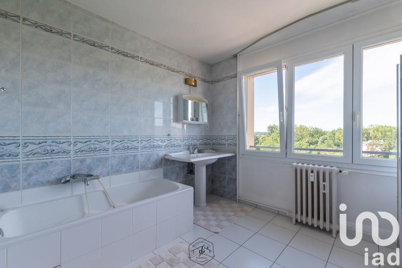 Appartement - 200 m² - 7 pièces