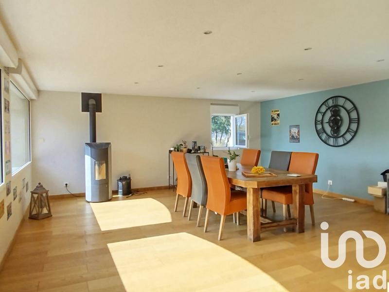 Maison - 223 m² - 8 pièces