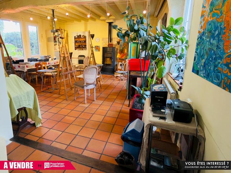 Maison - 230 m² - 8 pièces