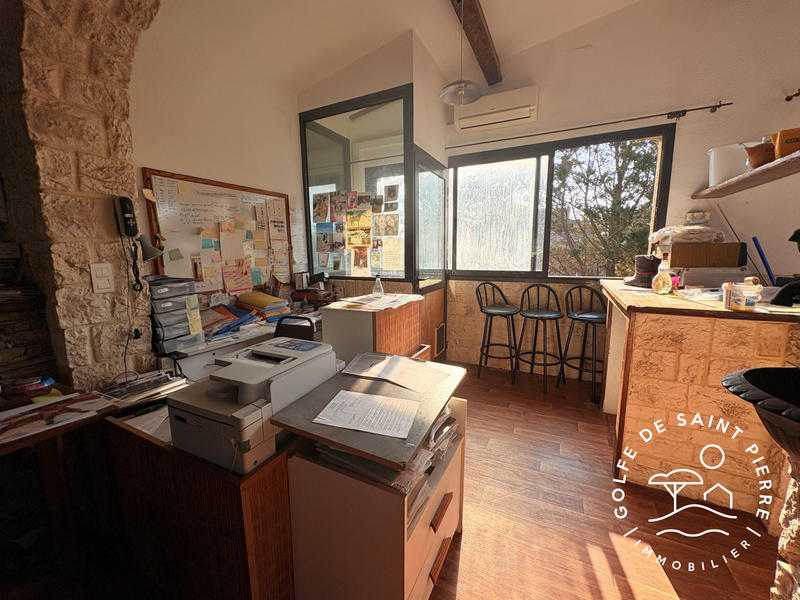 Villa - 573 m² - 6 pièces