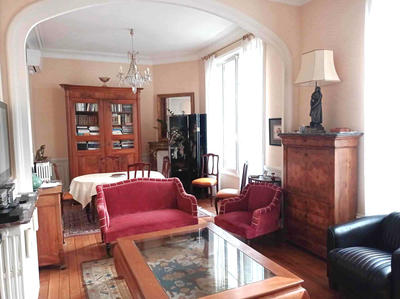 Appartement - 93 m² - 3 pièces