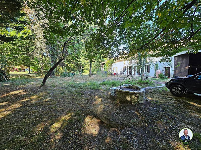 Maison de domaine - 260 m² - 7 pièces